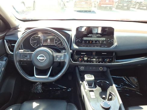 Used 2023 Nissan Rogue SV AWD/4WD image 18