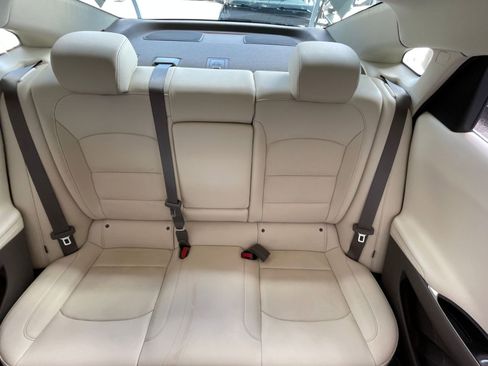 Used 2024 Chevrolet Malibu LT image 36