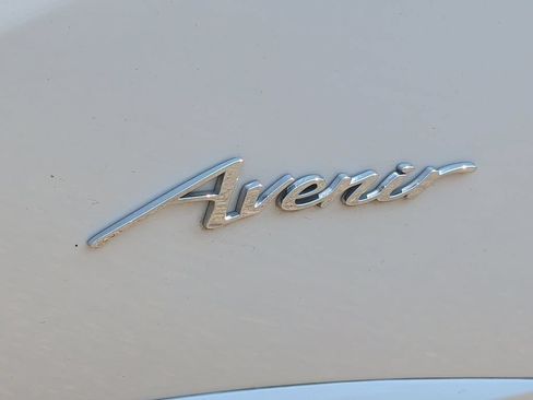 Used 2024 Buick Envision Avenir AWD/4WD image 42