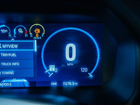 Used 2023 Ford F150 Platinum w/ Max Trailer Tow Package image 60