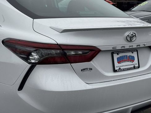 Used 2023 Toyota Camry XSE FWD image 8