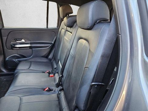 Used 2022 Mercedes-Benz GLB 250 w/ Premium Package Lite image 20