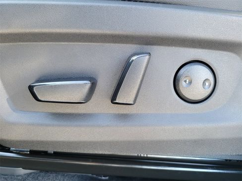 New 2026 Nissan Murano SV image 23