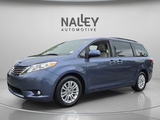 Used 2017 Toyota Sienna XLE image 1
