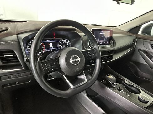 Used 2023 Nissan Rogue S AWD/4WD image 14