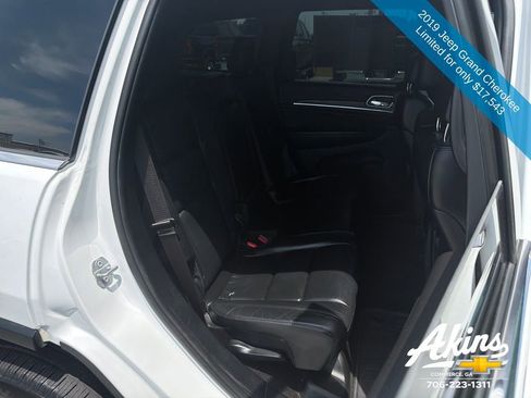 Used 2019 Jeep Grand Cherokee Limited AWD/4WD image 18