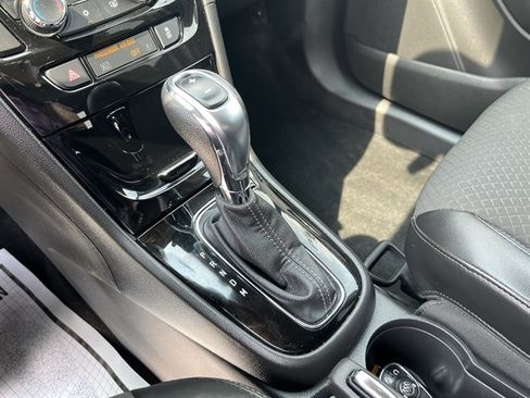 Used 2020 Buick Encore Preferred AWD/4WD image 28