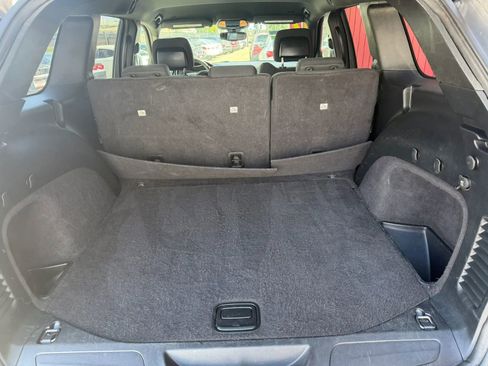 Used 2017 Jeep Grand Cherokee Laredo image 8