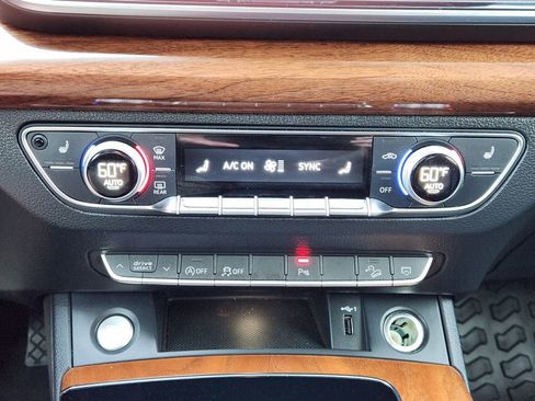 Used 2023 Audi Q5 2.0T Premium w/ Convenience Package image 14