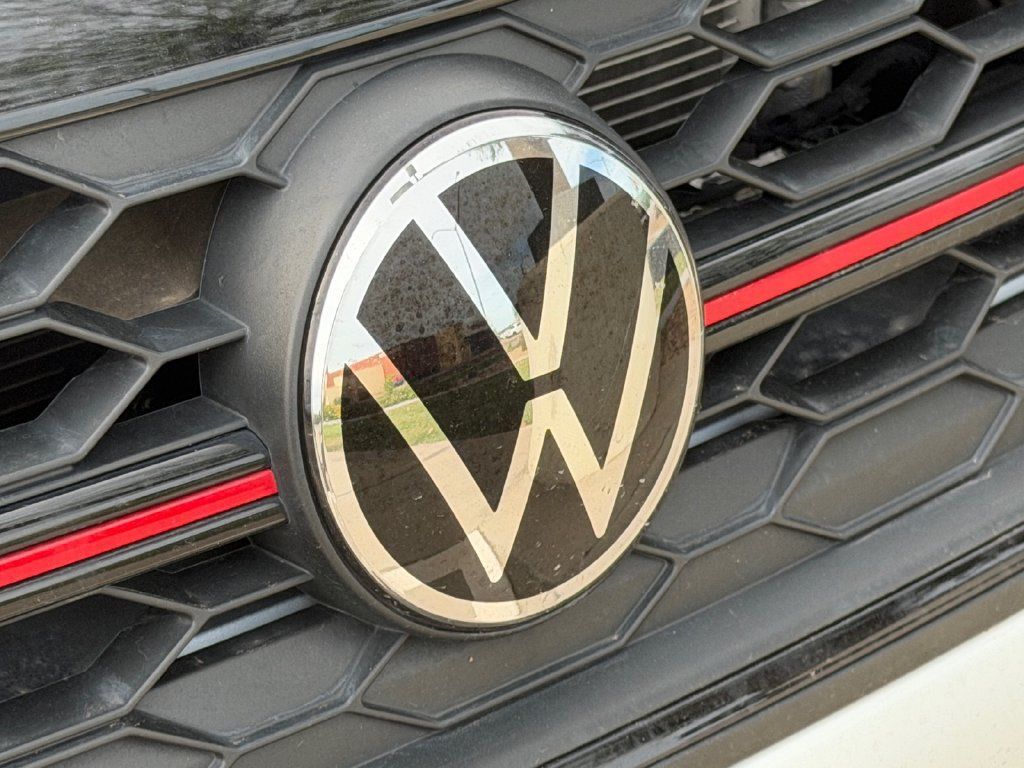 Used 2024 Volkswagen Jetta GLI 40th Anniversary Edition FWD image 12