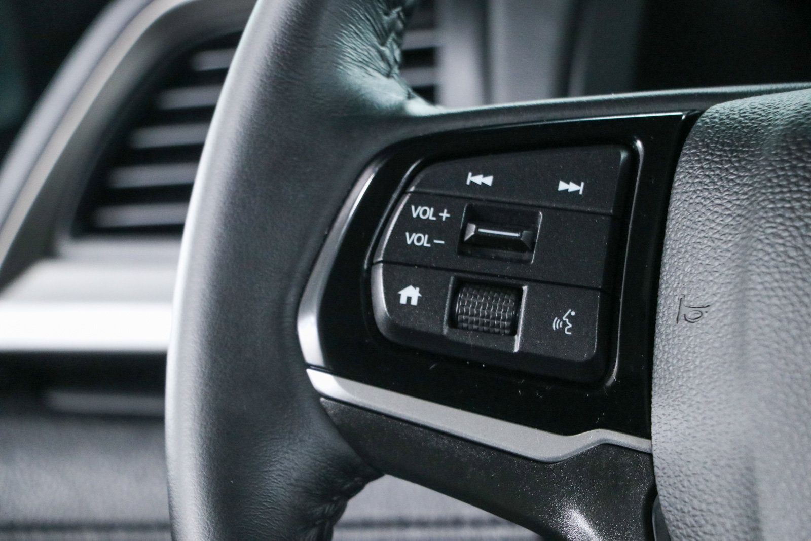 Used 2025 Honda Odyssey EX-L image 13