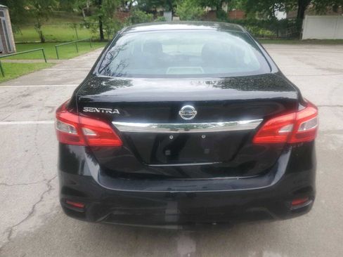 Used 2019 Nissan Sentra S image 5