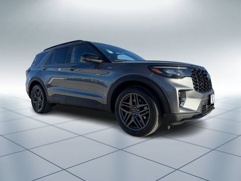 New 2026 Ford Explorer ST-Line w/ ST-Line Street Pack image 2
