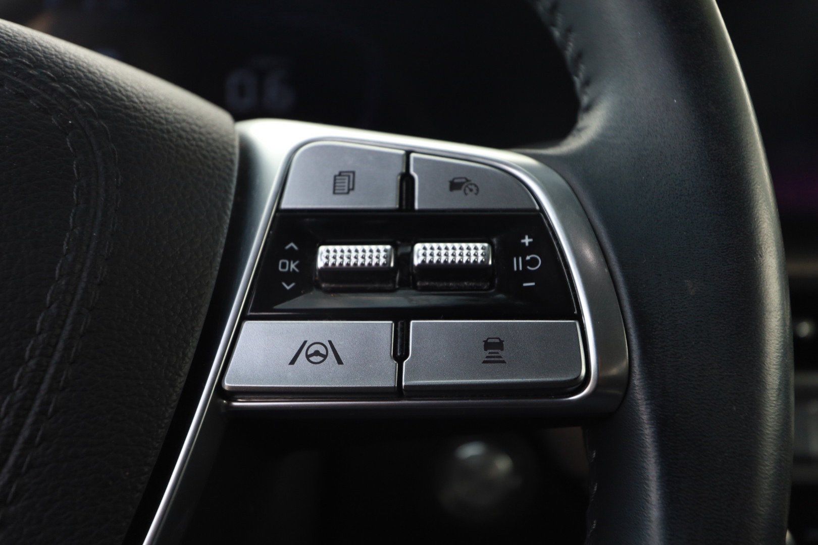 Used 2024 Kia Telluride S w/ S Sunroof Package AWD/4WD image 12