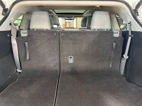Used 2024 Toyota Highlander Platinum AWD/4WD image 46