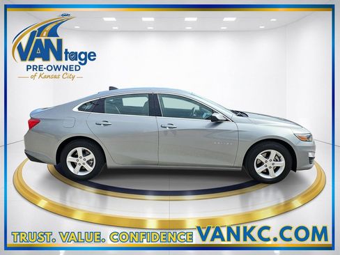 Used 2023 Chevrolet Malibu LS w/ Driver Confidence Package image 5