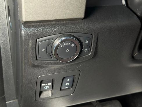 Used 2018 Ford Expedition Max XLT w/ Equipment Group 201A AWD/4WD image 30