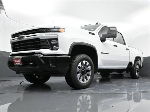Used 2024 Chevrolet Silverado 2500 Custom w/ Custom Value Package AWD/4WD image 26