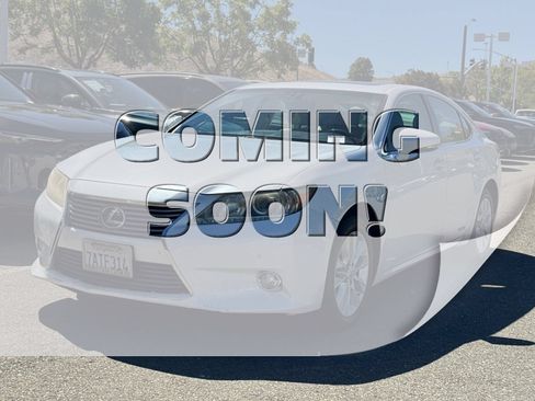 Used 2013 Lexus ES 300h w/ Premium Pkg FWD image 1