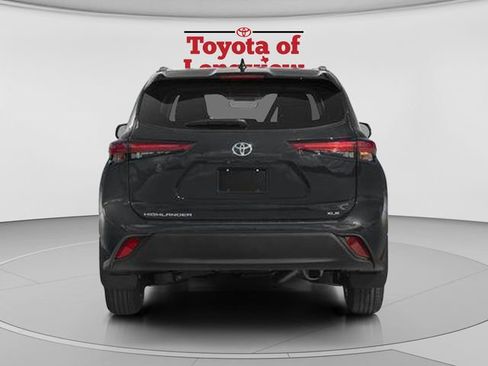 Certified 2026 Toyota Highlander XLE AWD/4WD image 5