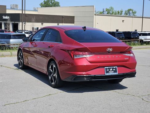 Certified 2023 Hyundai Elantra Limited w/ Cargo Package FWD image 3