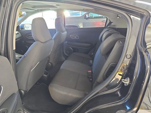 Used 2019 Honda HR-V EX image 10