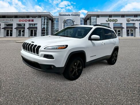 Used 2018 Jeep Cherokee Limited w/ High Altitude Package AWD/4WD image 4