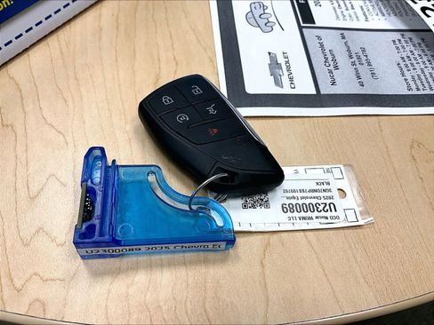 Used 2025 Chevrolet Equinox EV LT image 29