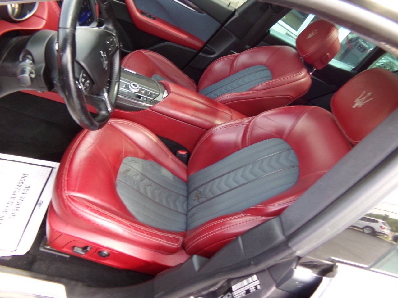 Used 2017 Maserati Levante w/ Luxury Package AWD/4WD image 11