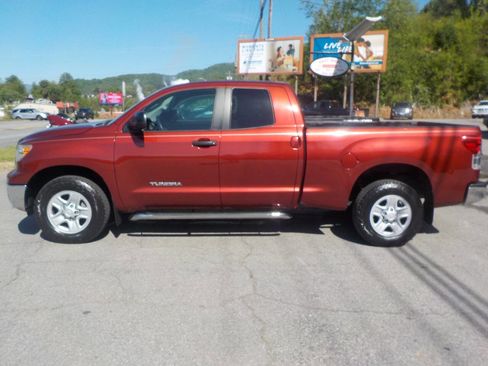 Used 2010 Toyota Tundra 4x4 Double Cab image 1