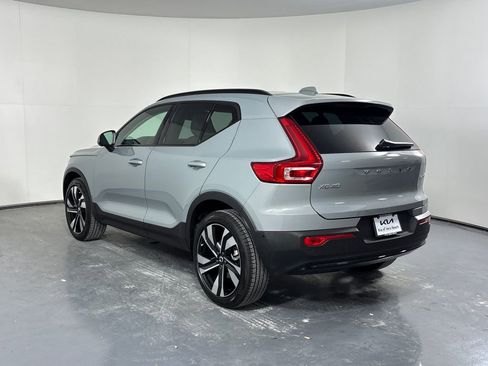Used 2026 Volvo XC40 B5 Ultra image 4