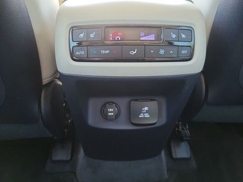 Used 2025 Hyundai Palisade Calligraphy FWD image 25