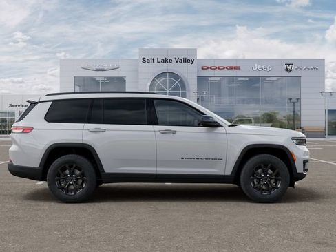 New 2025 Jeep Grand Cherokee L Laredo AWD/4WD image 21