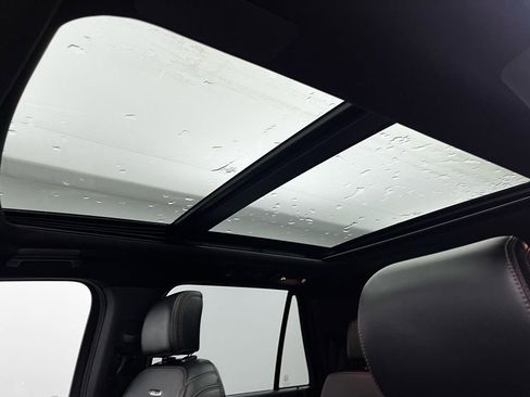 Used 2023 Ford Expedition Max Platinum image 4