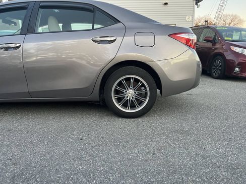 Used 2015 Toyota Corolla LE FWD image 26
