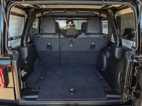 New 2025 Jeep Wrangler Sahara image 30