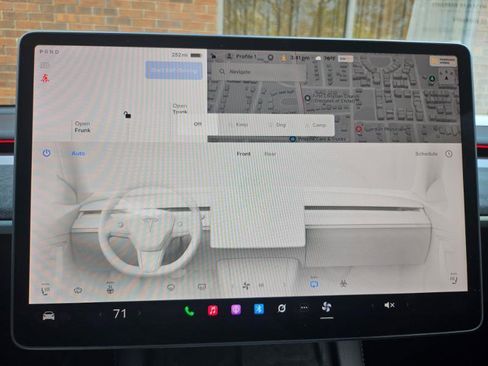 Used 2024 Tesla Model Y Long Range AWD/4WD image 47