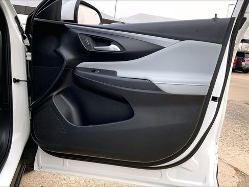 Used 2024 Buick Envista Preferred w/ Advanced Safety Package image 19