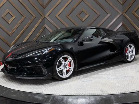 Used 2021 Chevrolet Corvette Stingray Premium Conv w/ Z51 Performance Package image 2