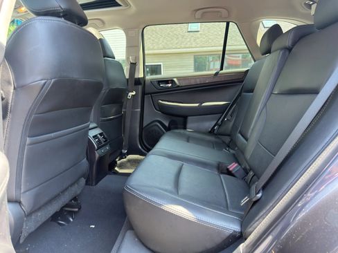 Used 2016 Subaru Outback 2.5i Limited AWD/4WD image 21