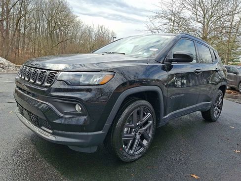 New 2026 Jeep Compass Latitude AWD/4WD image 2