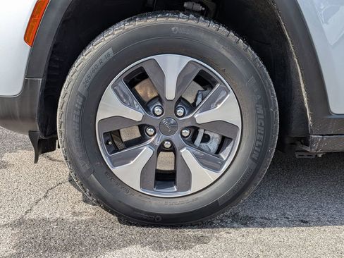 Used 2022 Jeep Grand Cherokee Limited 4xe image 33