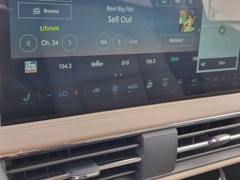 Certified 2026 Lincoln Corsair Premiere AWD/4WD image 22