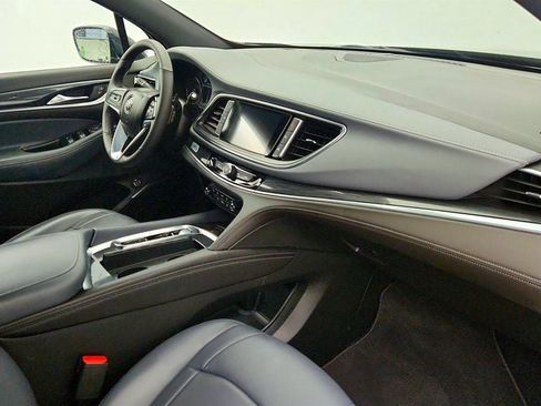 Used 2022 Buick Enclave Essence w/ Sport Touring Edition image 24