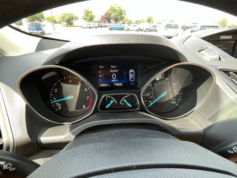 Used 2018 Ford Escape SE FWD image 29