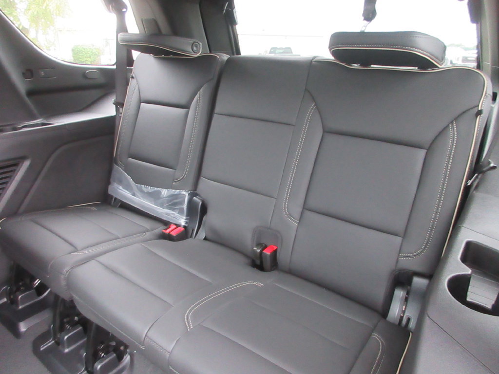 New 2027 GMC Yukon Elevation w/ Technology Package AWD/4WD image 13