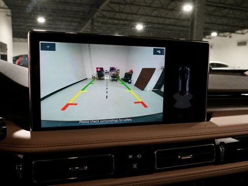 Used 2023 Lincoln Nautilus Reserve w/ Monochromatic Package image 5