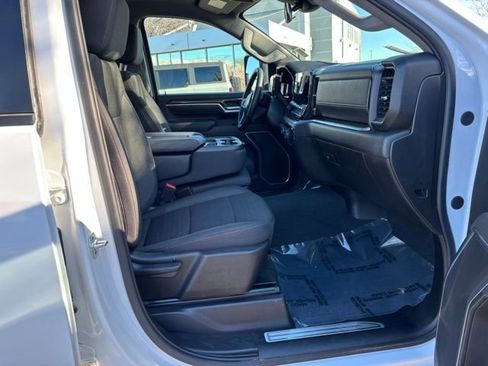 Used 2025 Chevrolet Silverado 3500 LT w/ Convenience Package image 28