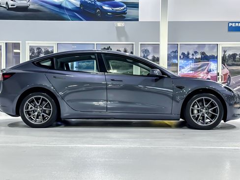 Used 2023 Tesla Model 3 Standard Range RWD image 8