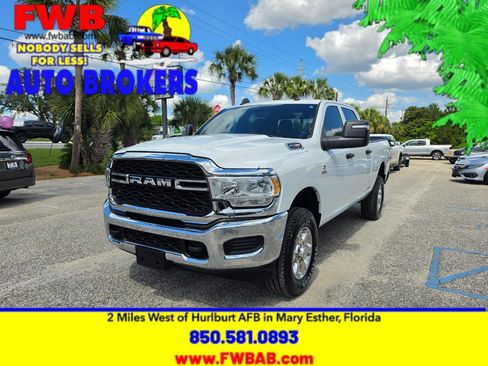 Used 2024 RAM 2500 Tradesman w/ Chrome Appearance Group AWD/4WD image 1